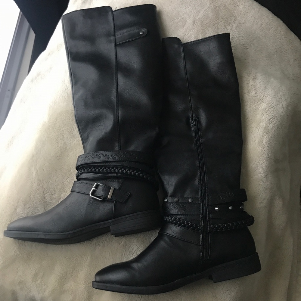 Wide Calf Black Boots (slightly below knee length)
